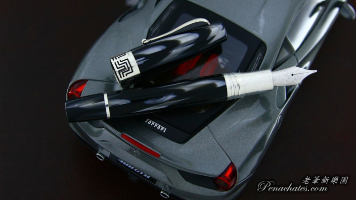 montegrappa extra 1930 black and white penachates 92