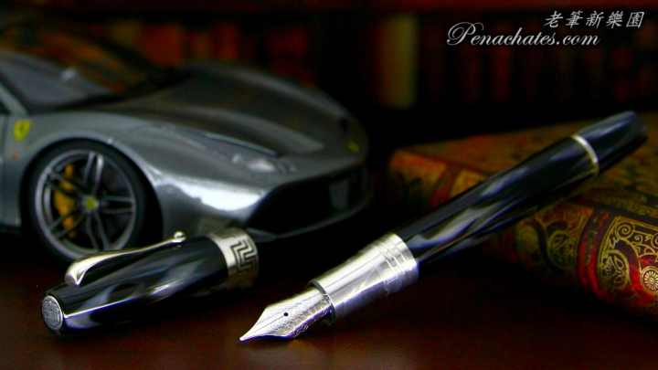 montegrappa extra 1930 black and white penachates 93